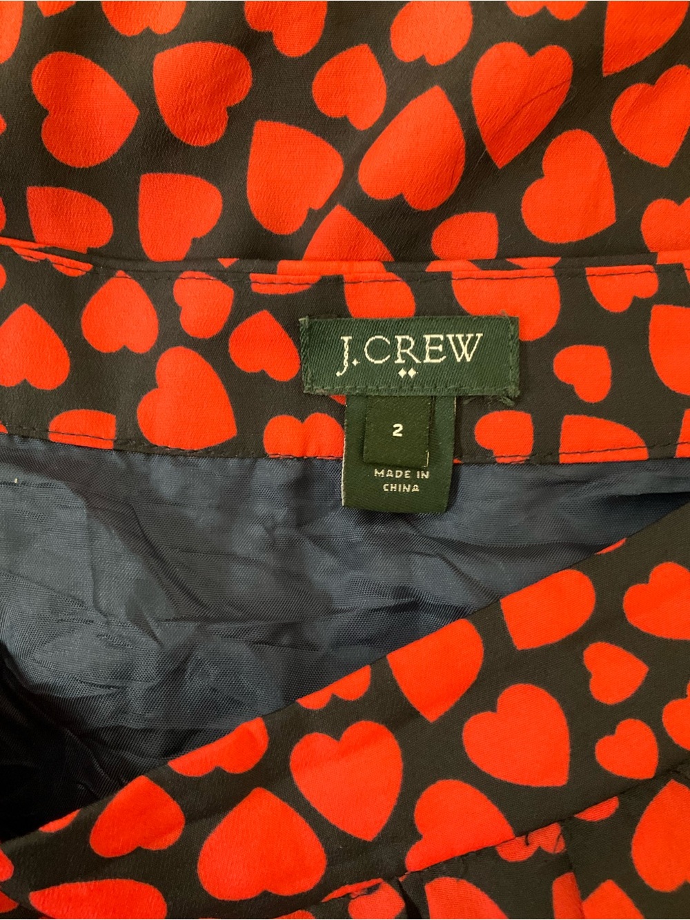 J.Crew Heart Print Pleated Skater Skirt Red Black Size 2 - Picture 4 of 5